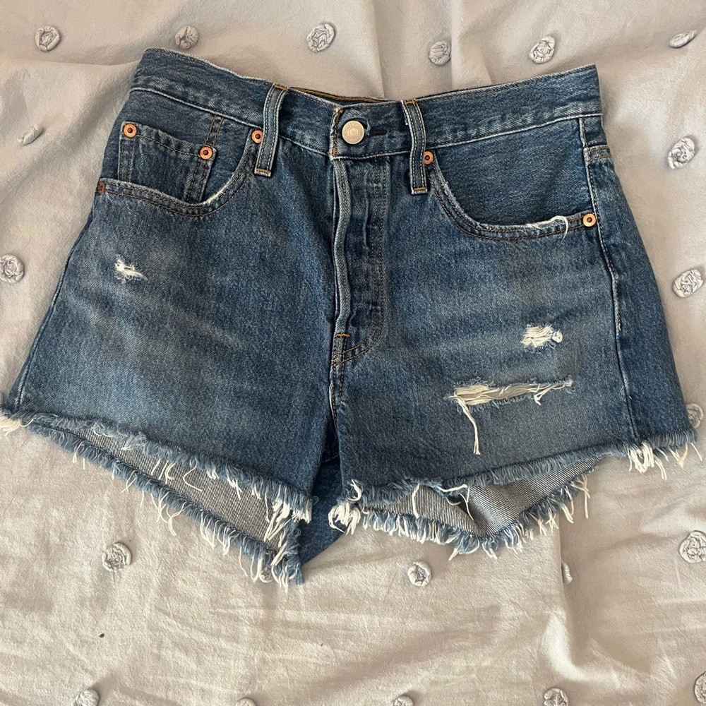 Levi’s 501 Jean Shorts Medium Wash Size 25